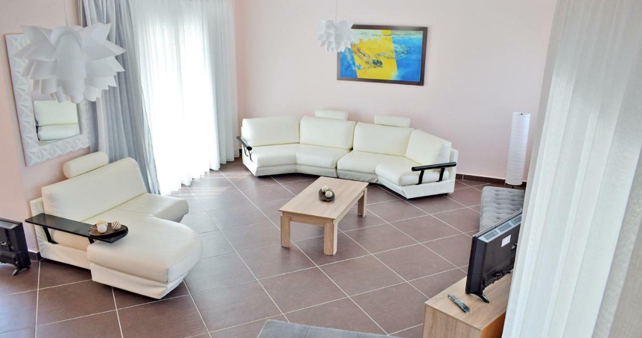 Villa Lily Skala Rachoni  Екстер'єр фото